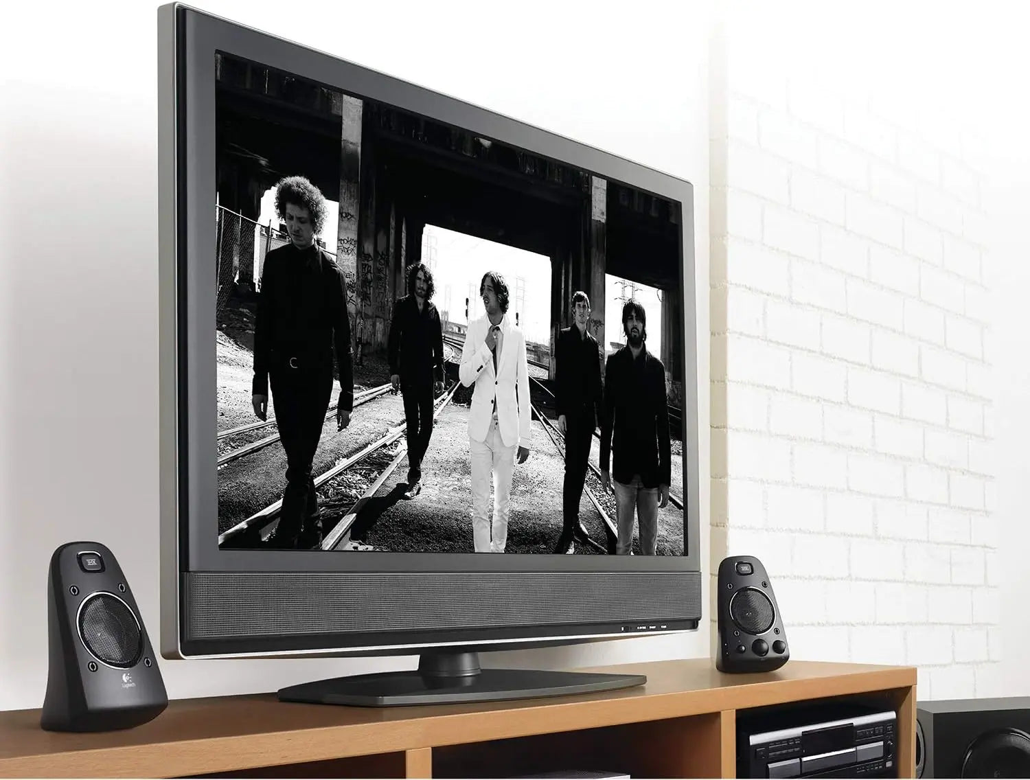 Logitech Z623 2.1 Speaker System – THX Certified Sound 400 W