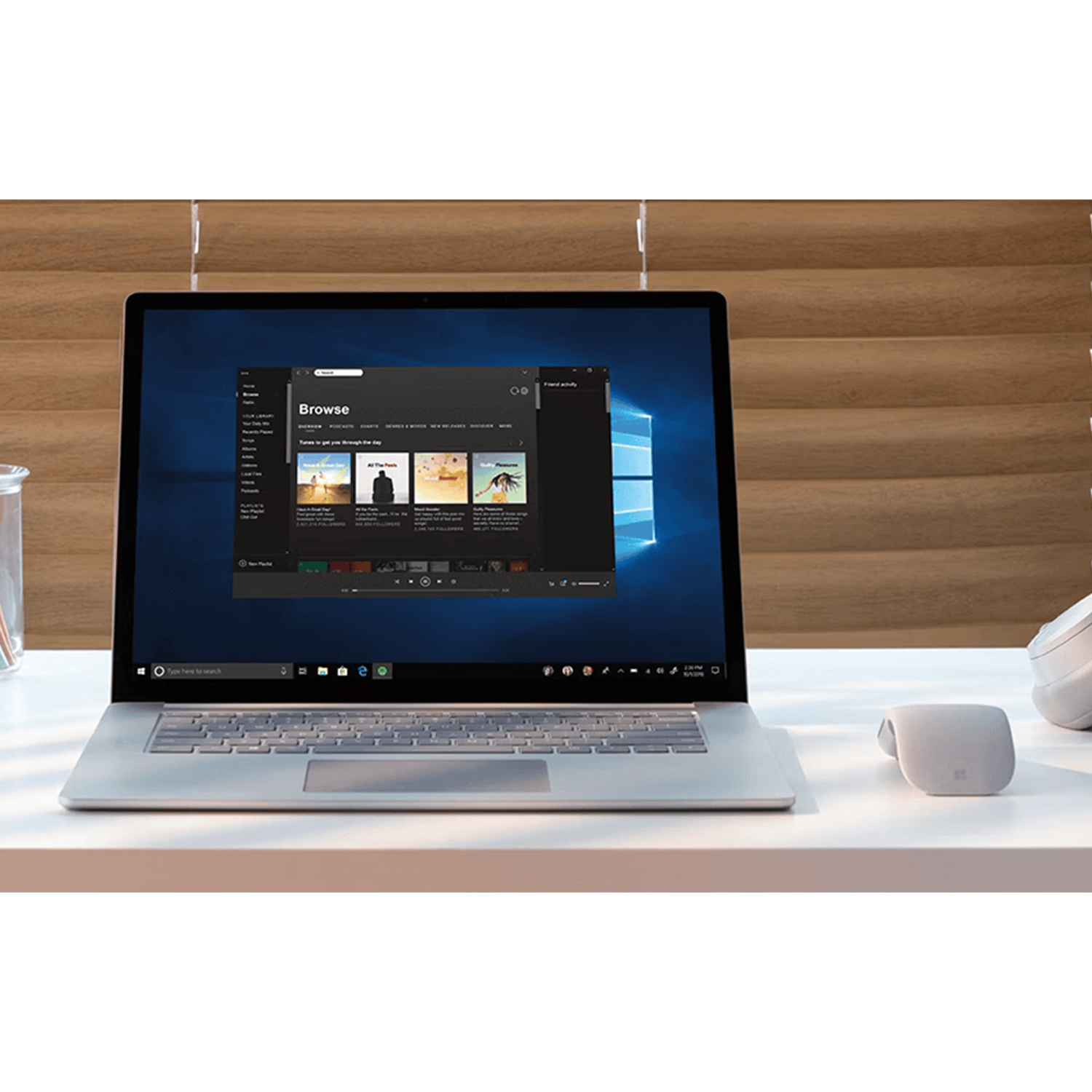 Microsoft Surface Arc Mouse – Slim, Foldable, and Travel-Friendly Bluetooth Precision